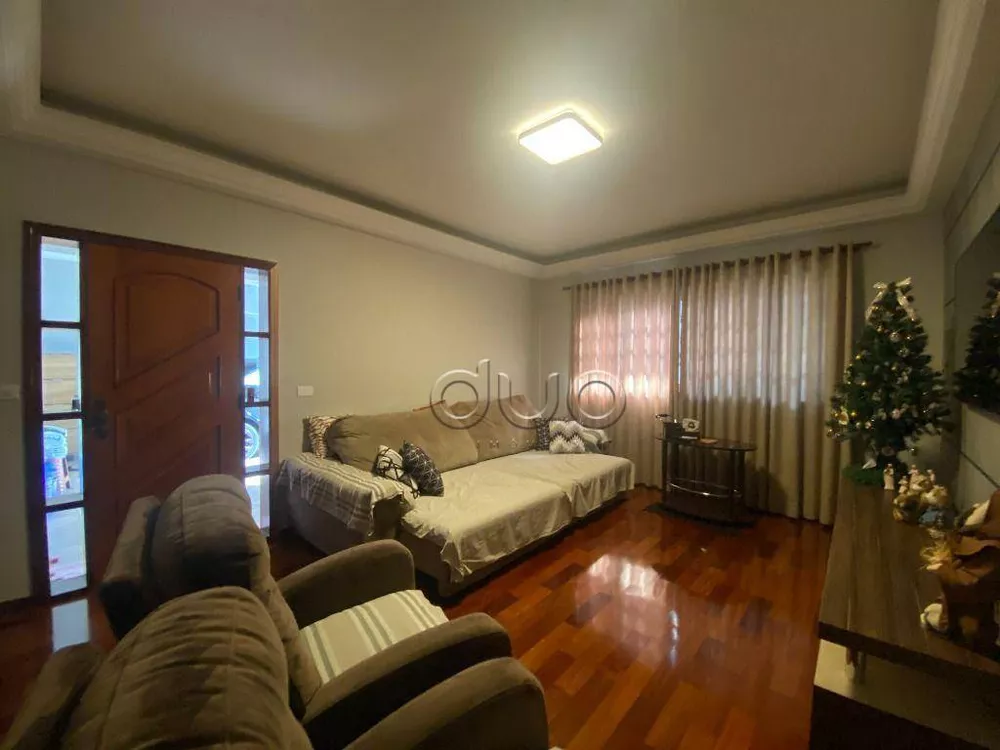 Casa à venda com 4 quartos, 241m² - Foto 2