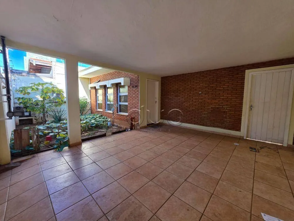 Casa, 3 quartos, 192 m² - Foto 2