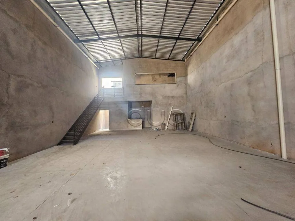 Loja-Salão, 200 m² - Foto 1