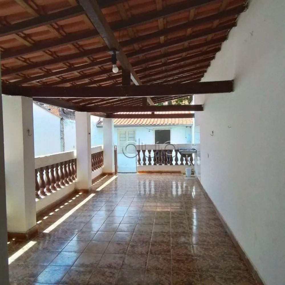 Casa à venda com 2 quartos, 160m² - Foto 1