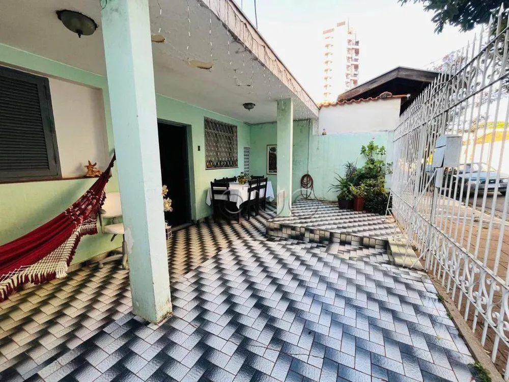 Casa, 3 quartos, 239 m² - Foto 2