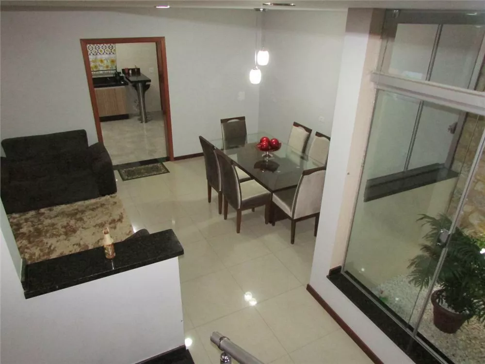 Casa à venda com 3 quartos, 260m² - Foto 9