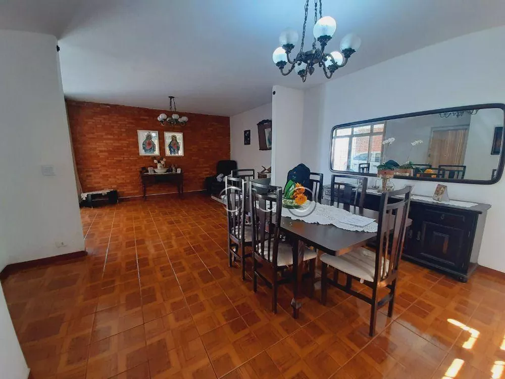 Casa à venda com 3 quartos, 250m² - Foto 4