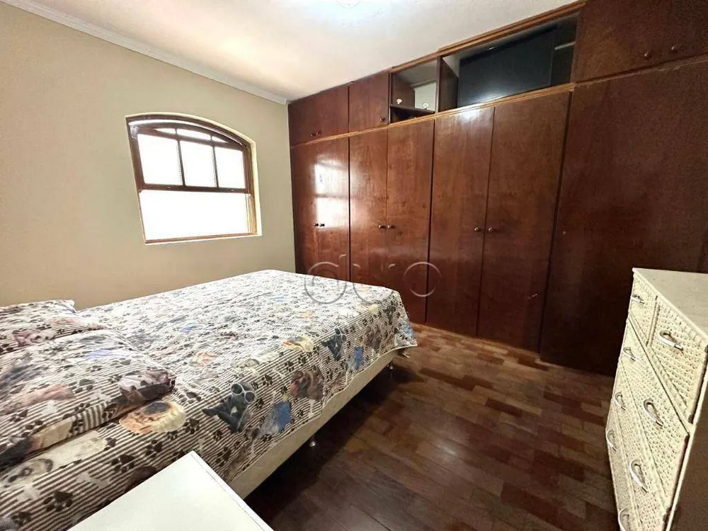 Casa, 3 quartos, 224 m² - Foto 1