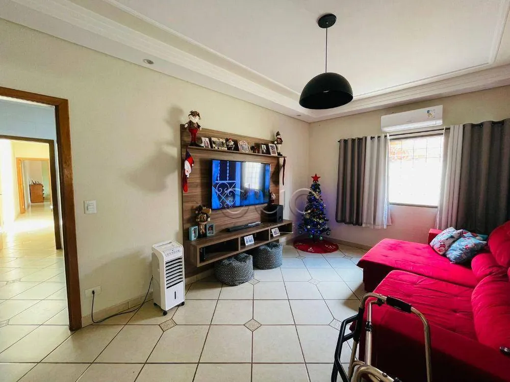 Casa, 3 quartos, 289 m² - Foto 1