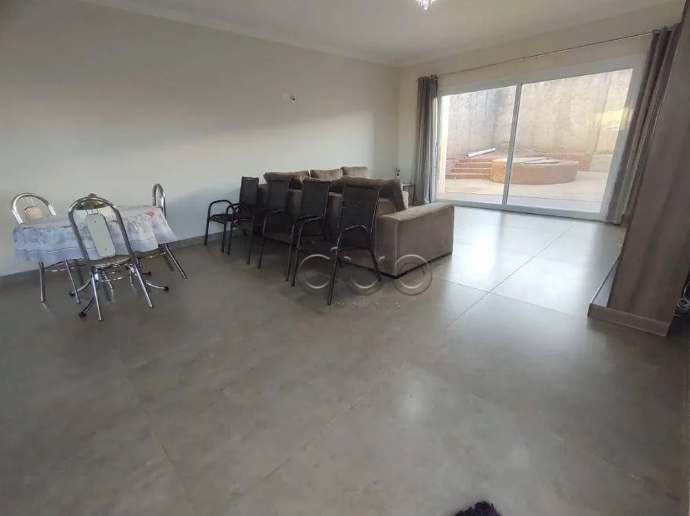 Casa, 3 quartos, 240 m² - Foto 1