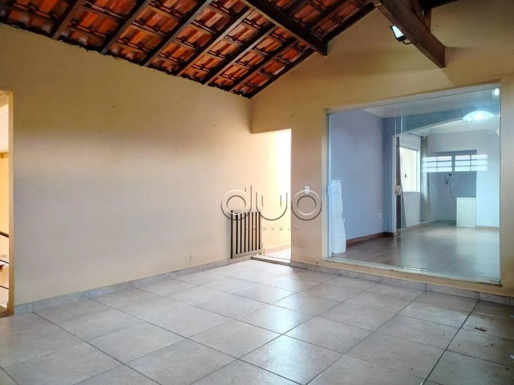 Casa à venda e aluguel com 3 quartos, 158m² - Foto 1