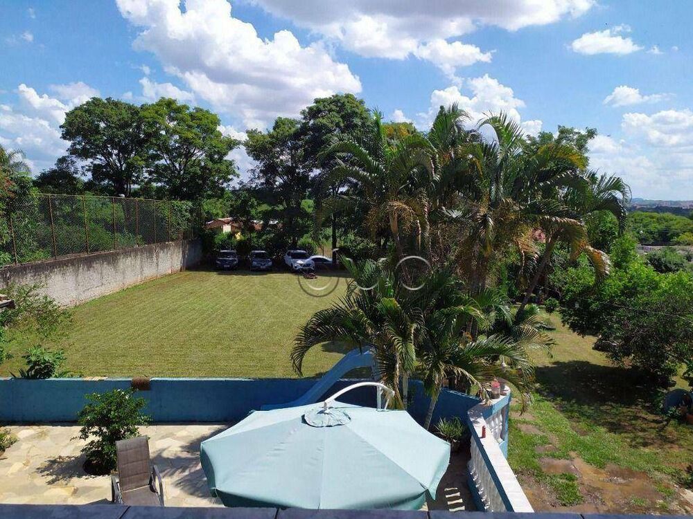 Chácara, 2 quartos, 2050 m² - Foto 1