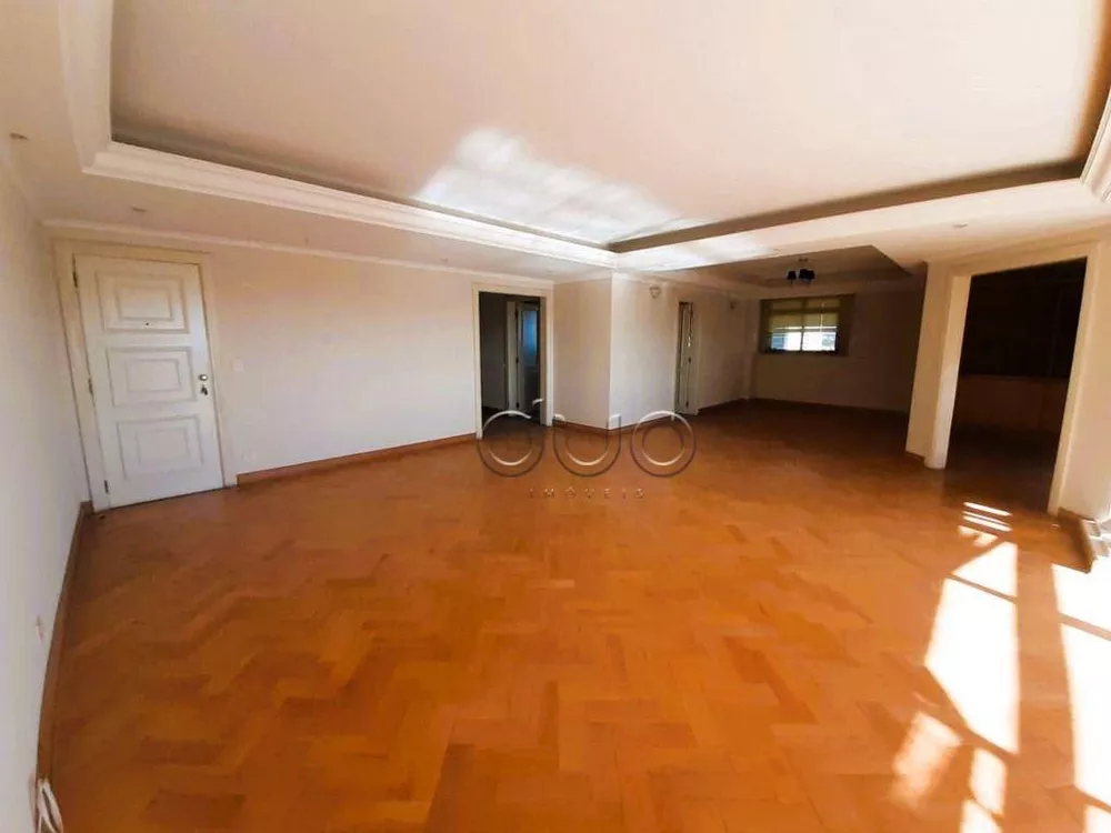 Apartamento à venda com 3 quartos, 227m² - Foto 1