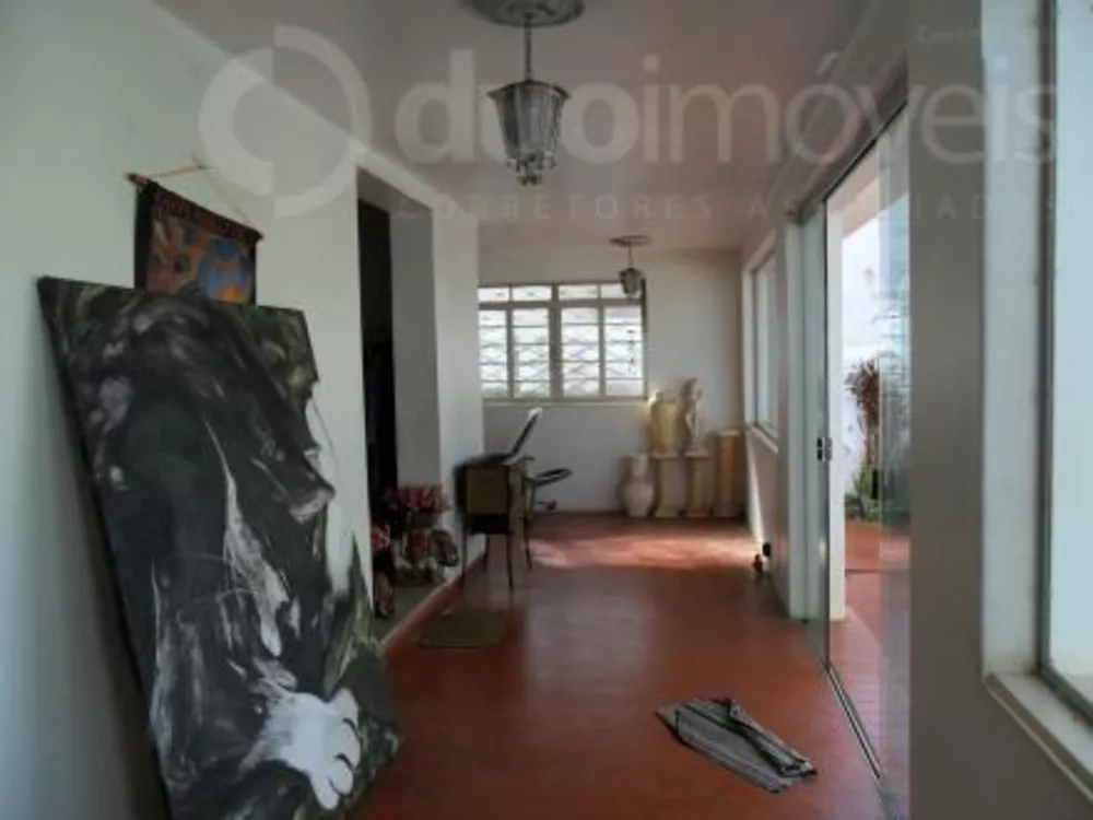 Casa à venda com 5 quartos, 370m² - Foto 2