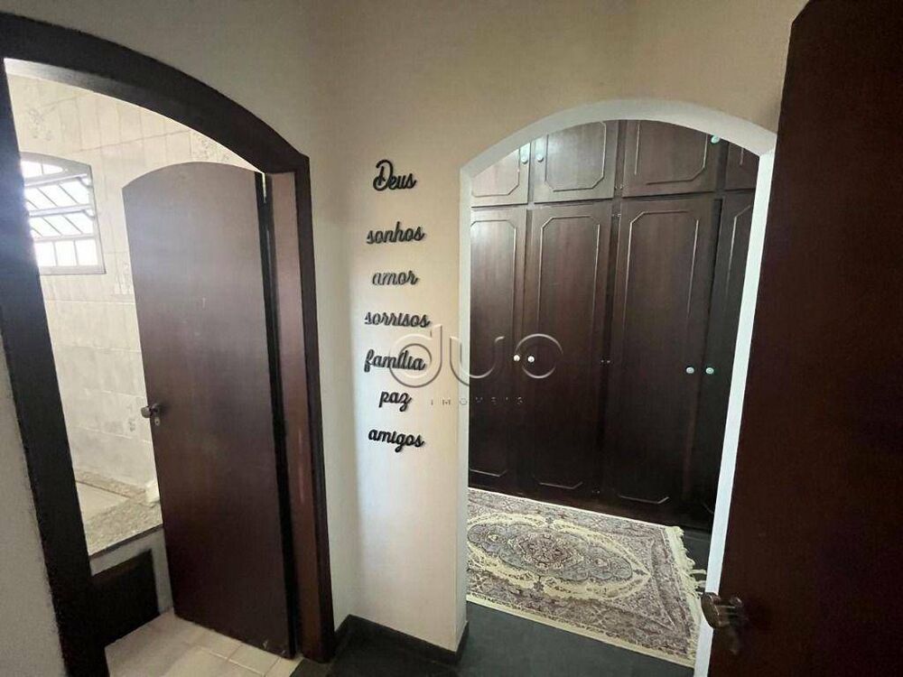 Casa à venda com 3 quartos, 336m² - Foto 3