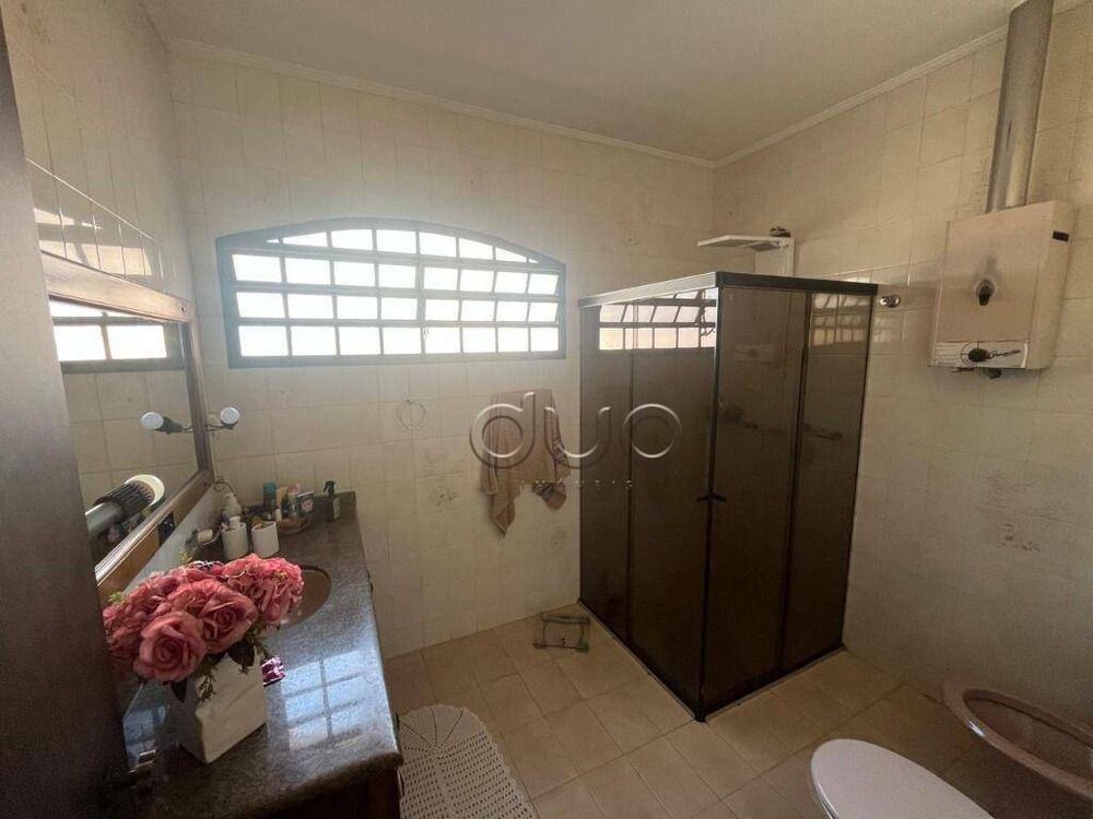 Casa à venda com 3 quartos, 336m² - Foto 4