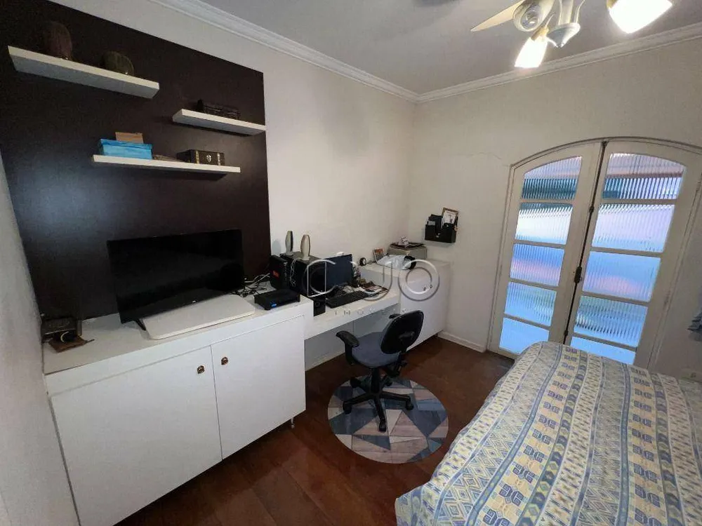 Casa, 3 quartos, 240 m² - Foto 1