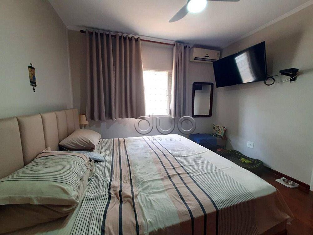 Casa, 3 quartos, 243 m² - Foto 4