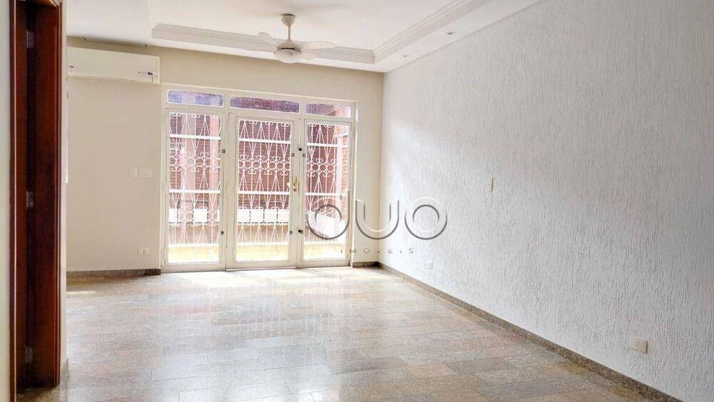 Casa para alugar com 3 quartos, 249m² - Foto 3