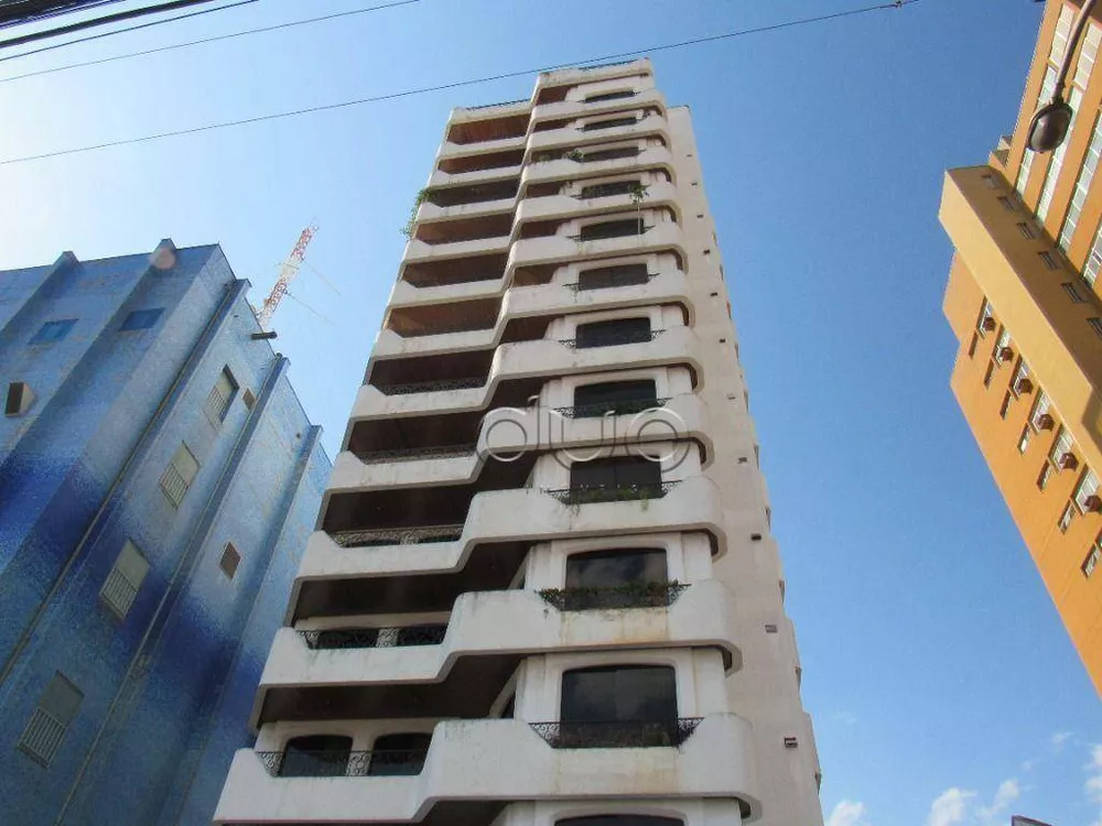 Apartamento à venda com 4 quartos, 239m² - Foto 1