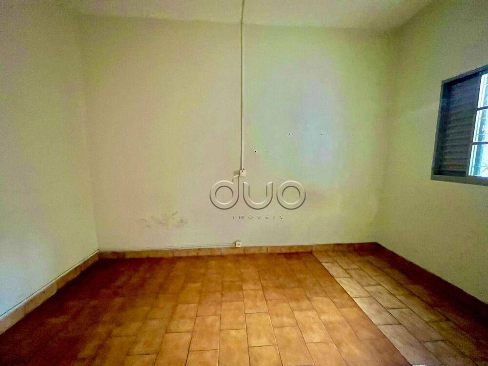 Casa à venda com 5 quartos, 250m² - Foto 4