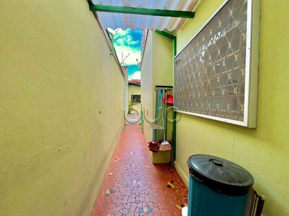 Casa à venda com 5 quartos, 250m² - Foto 3