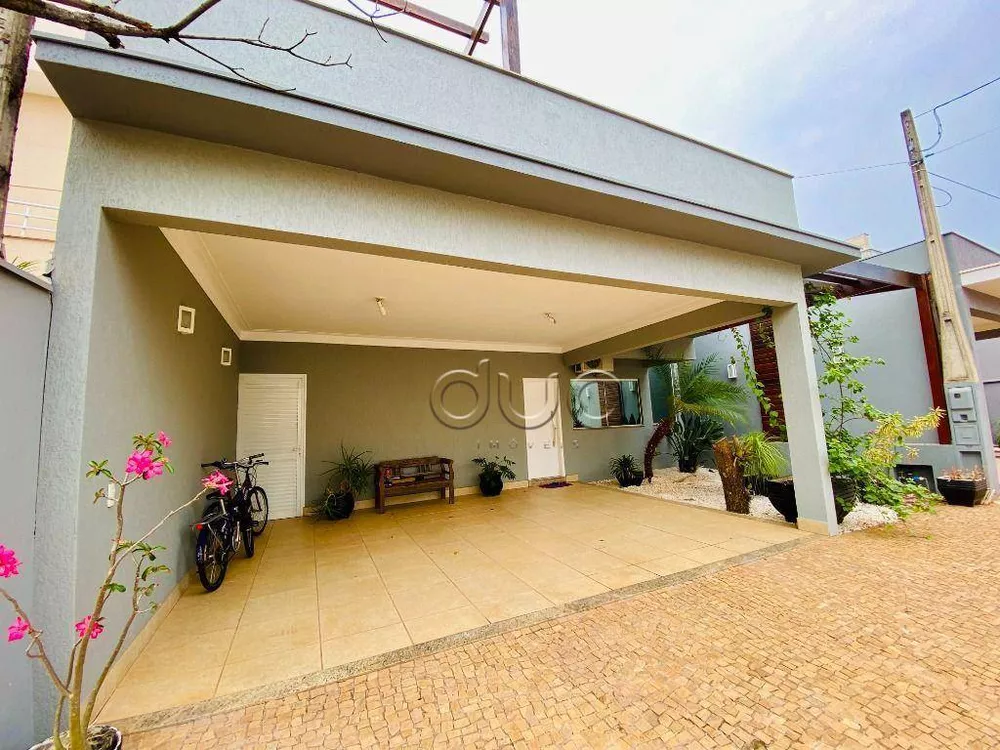 Casa de Condomínio à venda com 3 quartos, 214m² - Foto 1