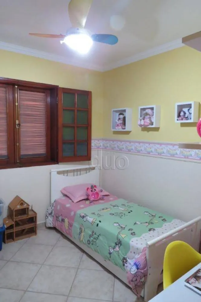 Casa, 3 quartos, 217 m² - Foto 1