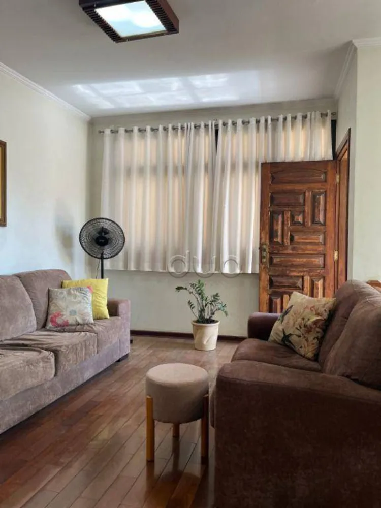 Casa, 3 quartos, 253 m² - Foto 1