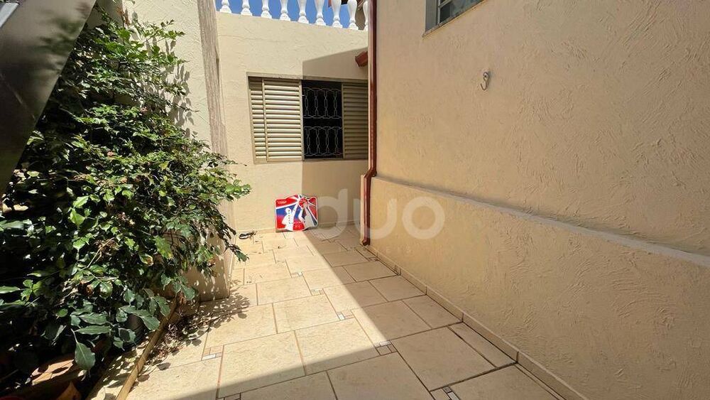Casa à venda com 2 quartos, 196m² - Foto 4
