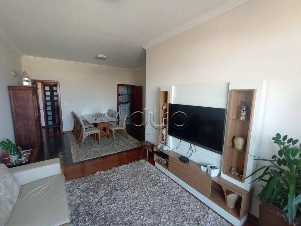 Apartamento à venda com 3 quartos, 130m² - Foto 1