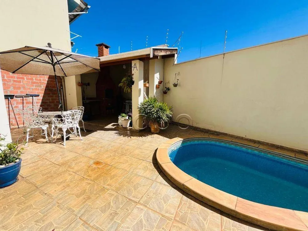 Casa, 3 quartos, 225 m² - Foto 1