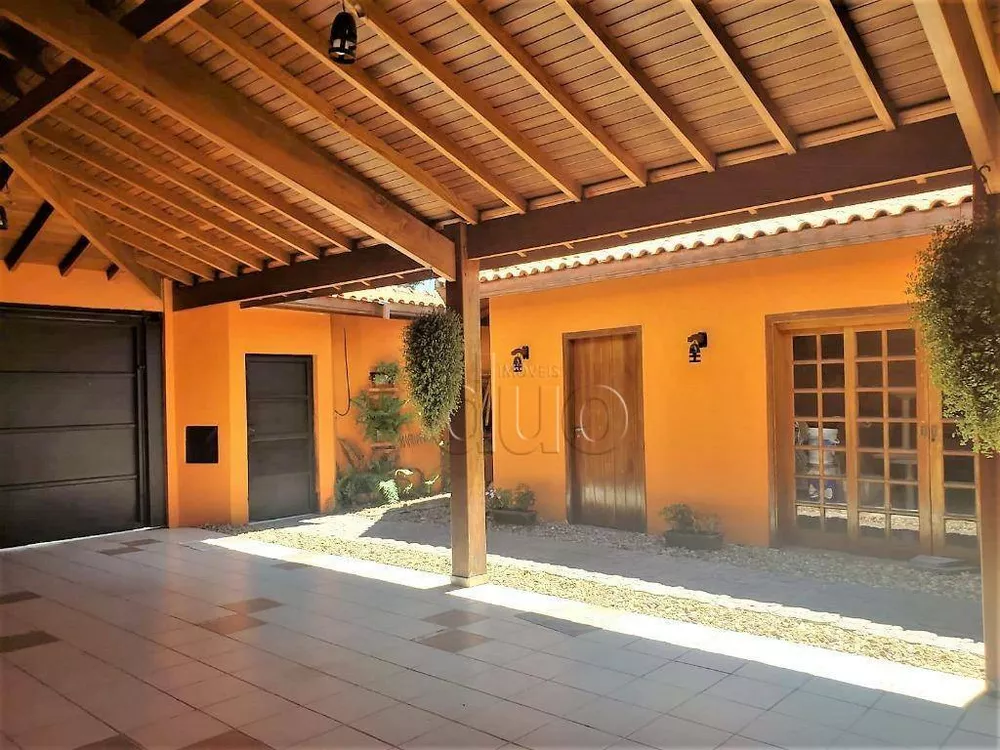 Casa à venda com 3 quartos, 600m² - Foto 4