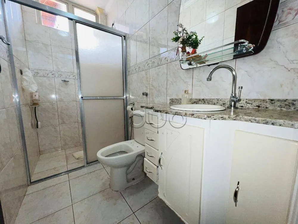 Casa, 3 quartos, 226 m² - Foto 2