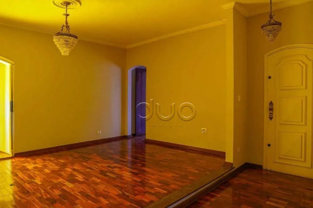 Casa, 4 quartos, 247 m² - Foto 1