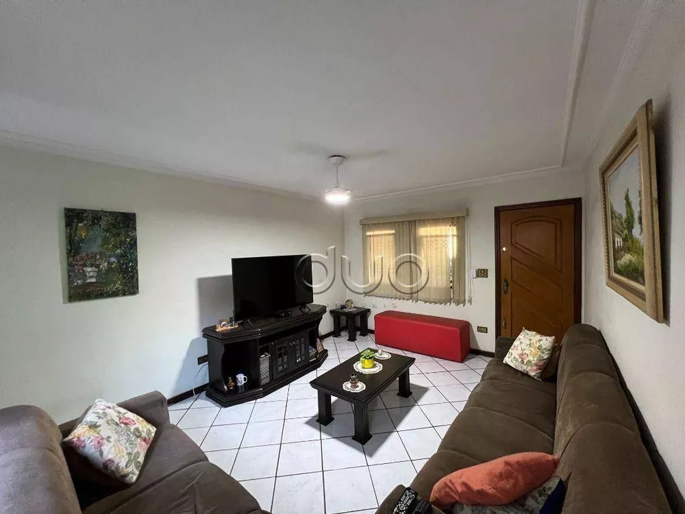 Casa, 3 quartos, 192 m² - Foto 2