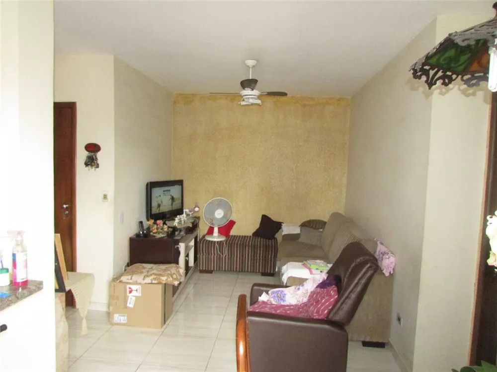 Apartamento à venda com 3 quartos, 72m² - Foto 2