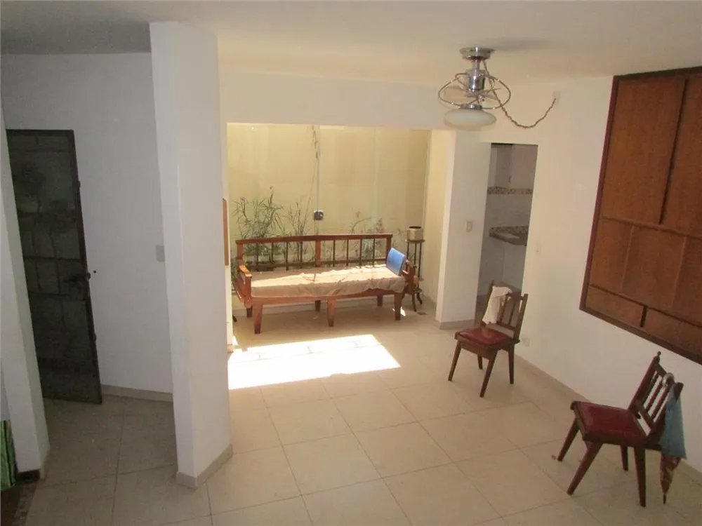 Casa, 3 quartos, 236 m² - Foto 1