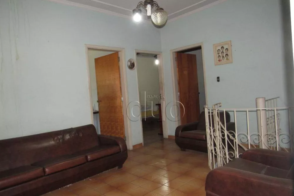 Casa à venda com 3 quartos, 186m² - Foto 1