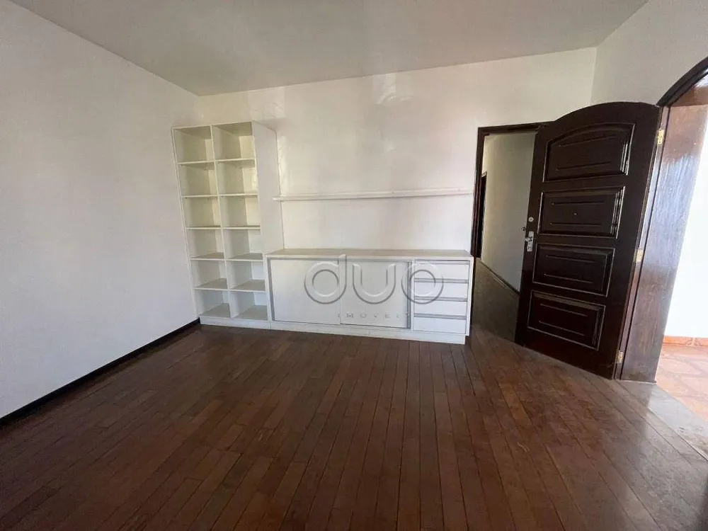 Casa, 4 quartos, 195 m² - Foto 1