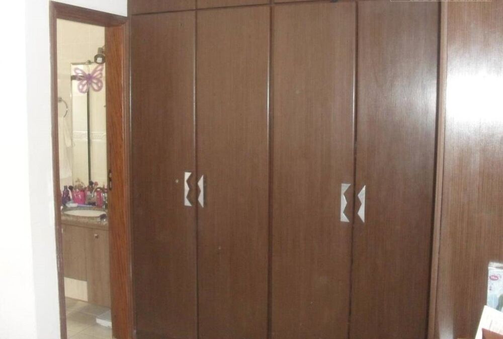 Casa à venda com 3 quartos, 189m² - Foto 4