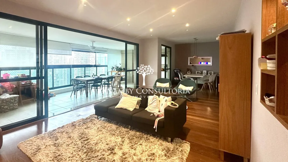 Apartamento, 3 quartos, 226 m² - Foto 1