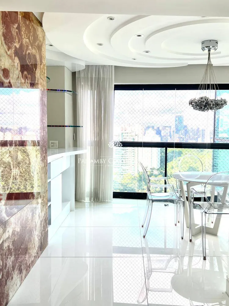 Apartamento, 3 quartos, 241 m² - Foto 1