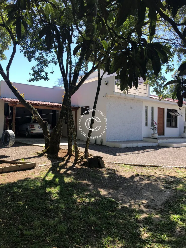 Casa, 3 quartos, 272 m² - Foto 1