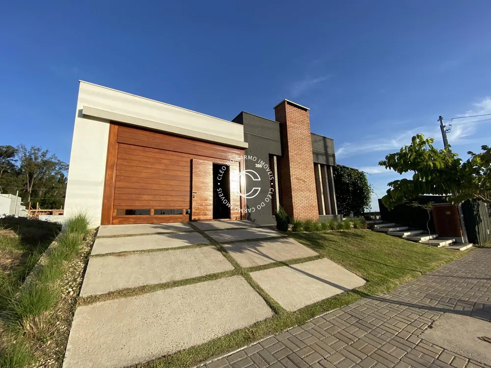 Casa, 3 quartos, 177 m² - Foto 1
