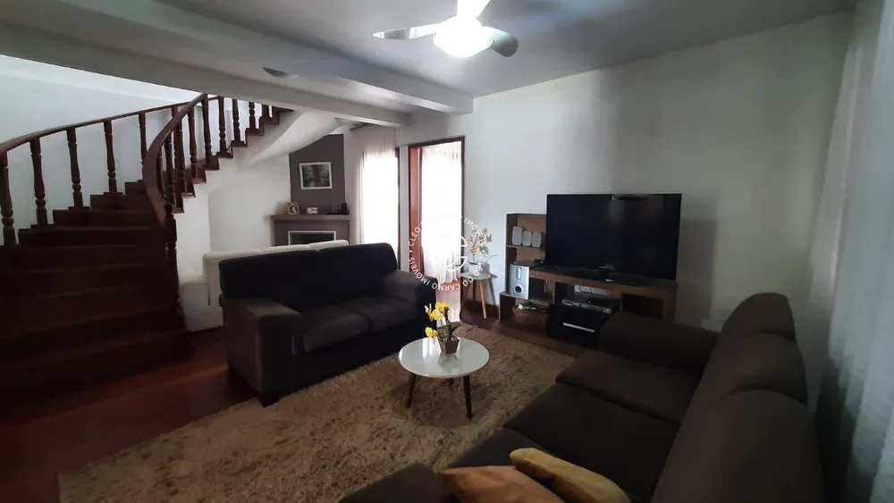 Casa, 5 quartos, 257 m² - Foto 1