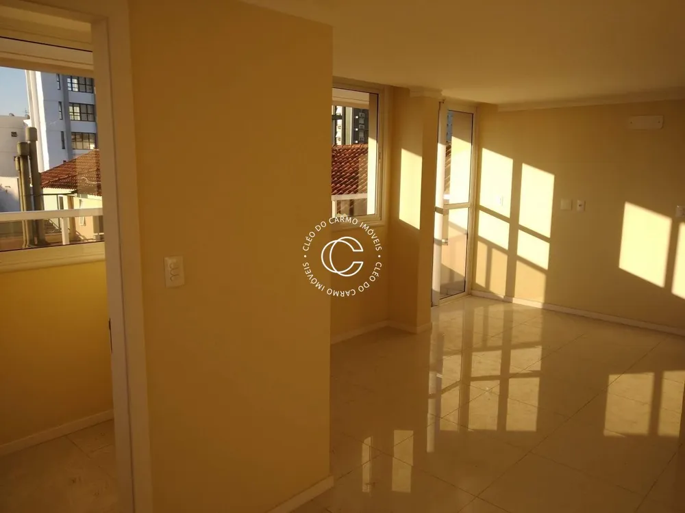 Cobertura, 3 quartos, 172 m² - Foto 2