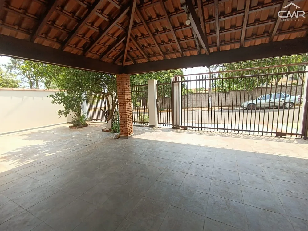 Casa, 5 quartos, 190 m² - Foto 2