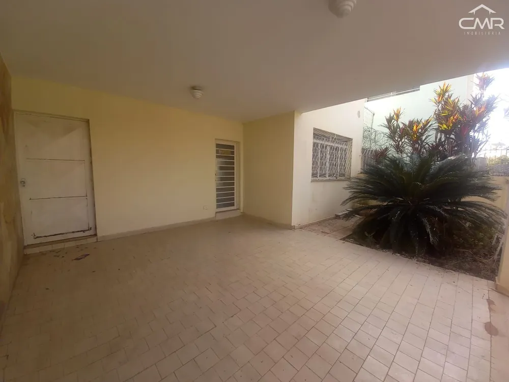Casa, 3 quartos, 222 m² - Foto 1