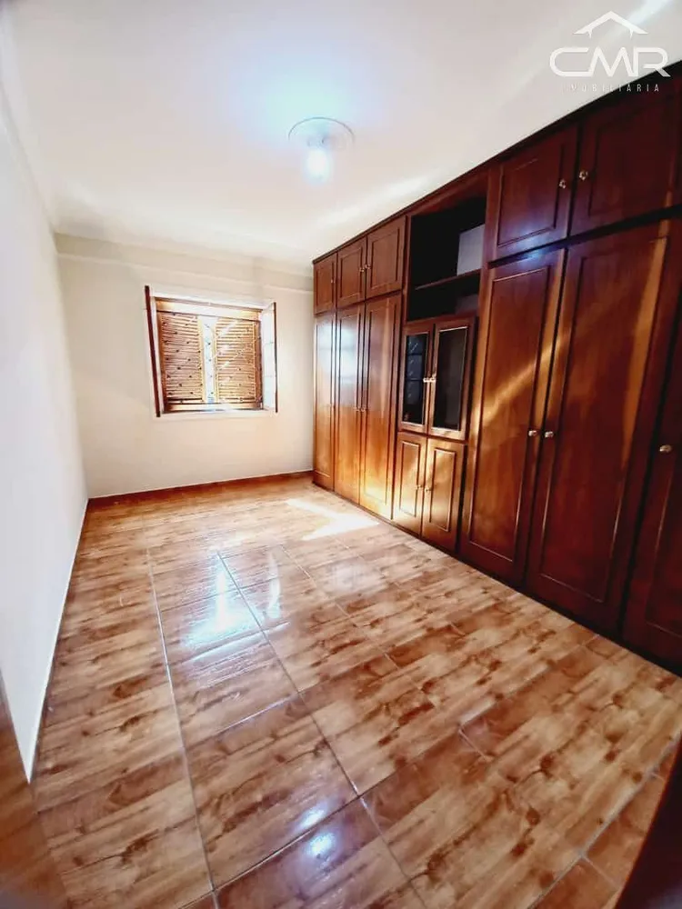 Casa, 3 quartos, 194 m² - Foto 2