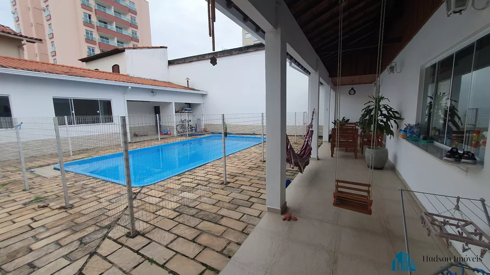 Casa à venda com 4 quartos, 360m² - Foto 10