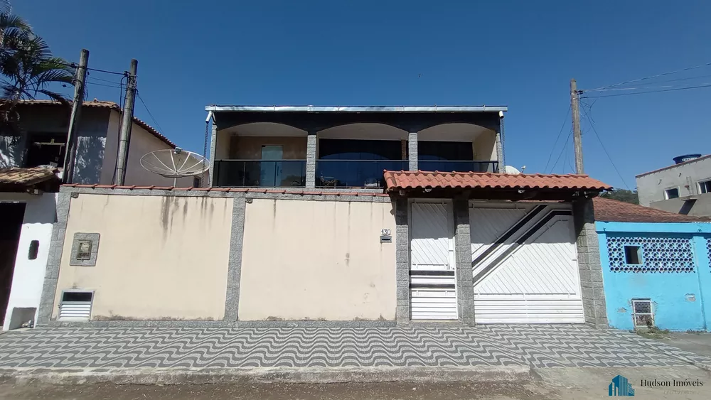 Casa à venda com 4 quartos, 240m² - Foto 2