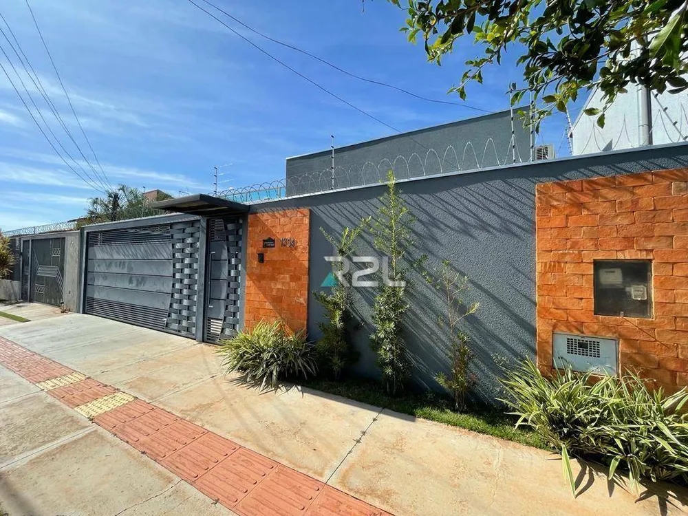 Casa, 3 quartos, 204 m² - Foto 1