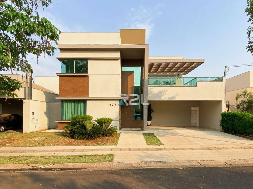 Sobrado, 3 quartos, 381 m² - Foto 1